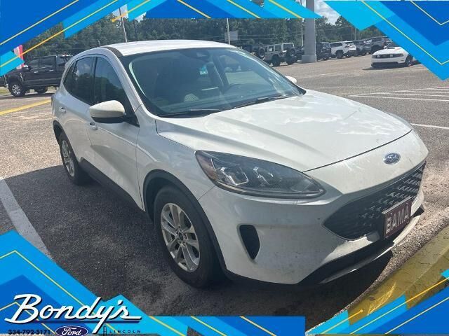 2021 Ford Escape SE — photo 1 of 3