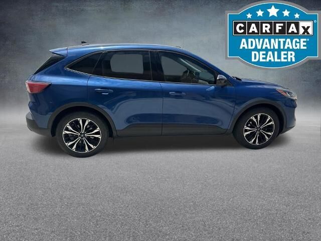 2022 Ford Escape SE — photo 1 of 4