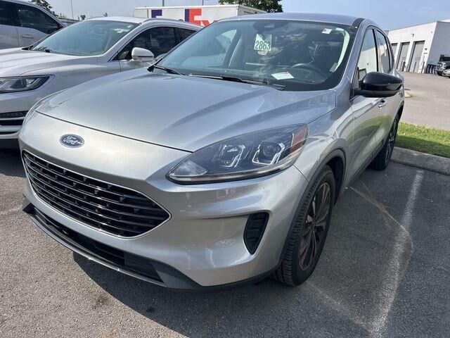 2022 Ford Escape SE — photo 1 of 26