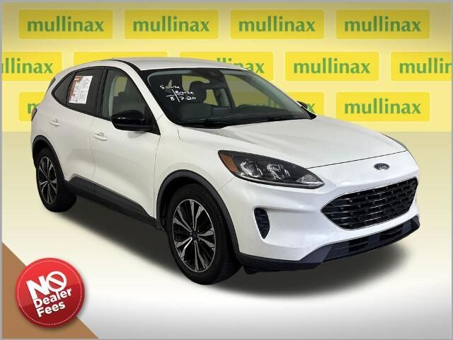 2022 Ford Escape SE — photo 1 of 11