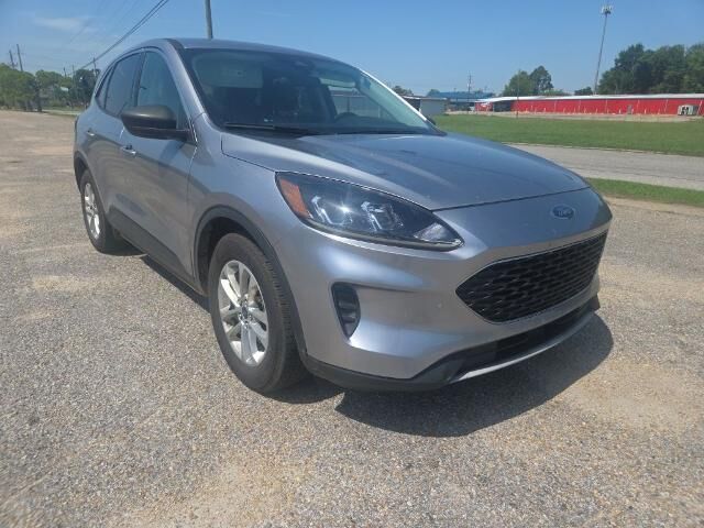 2022 Ford Escape SE — photo 1 of 13