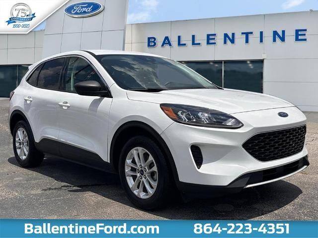 2022 Ford Escape SE — photo 1 of 13