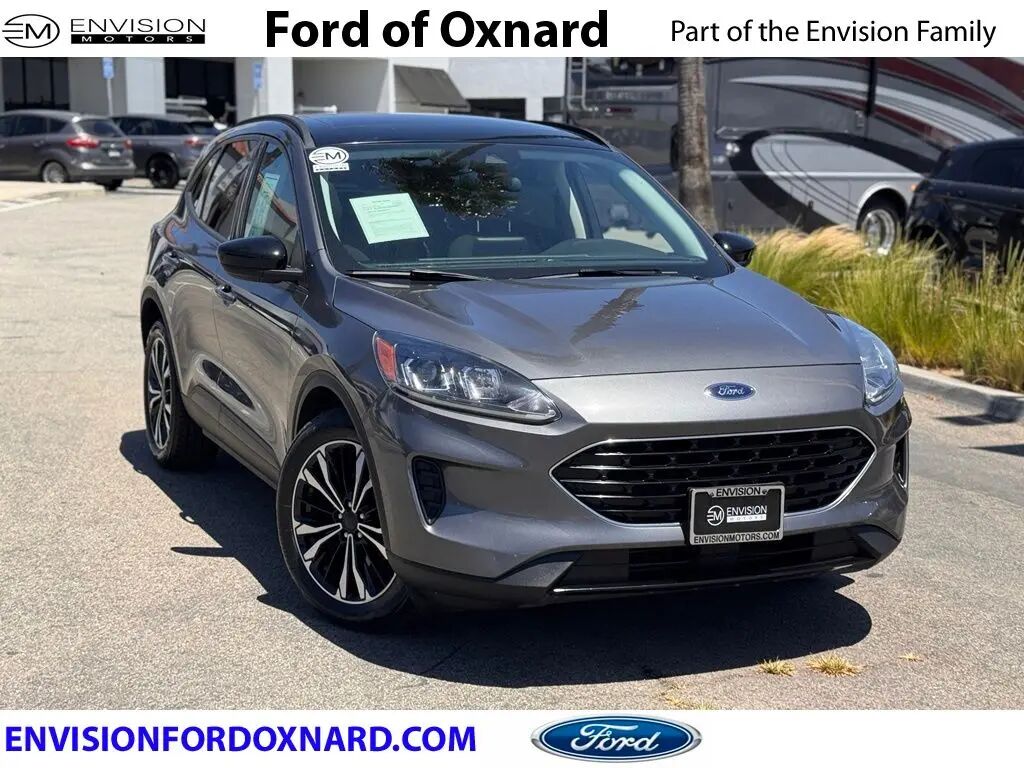 2022 Ford Escape SE — photo 1 of 13