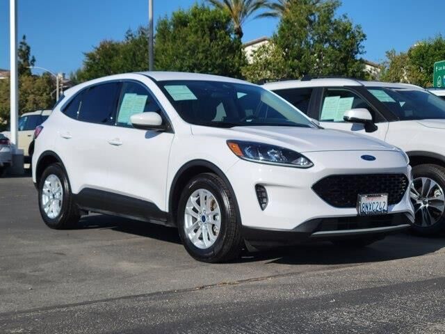 2020 Ford Escape SE — photo 1 of 13