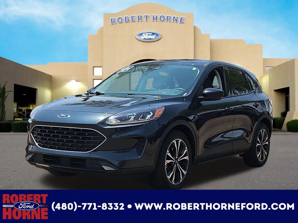 2022 Ford Escape SE — photo 1 of 13