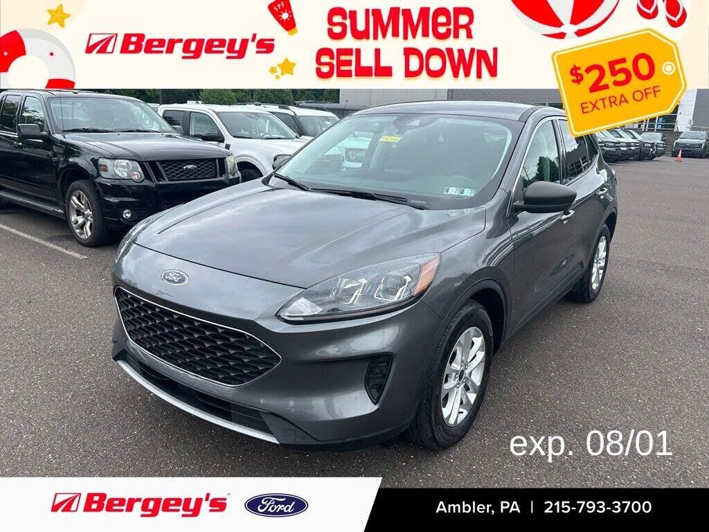 2022 Ford Escape SE — photo 1 of 1