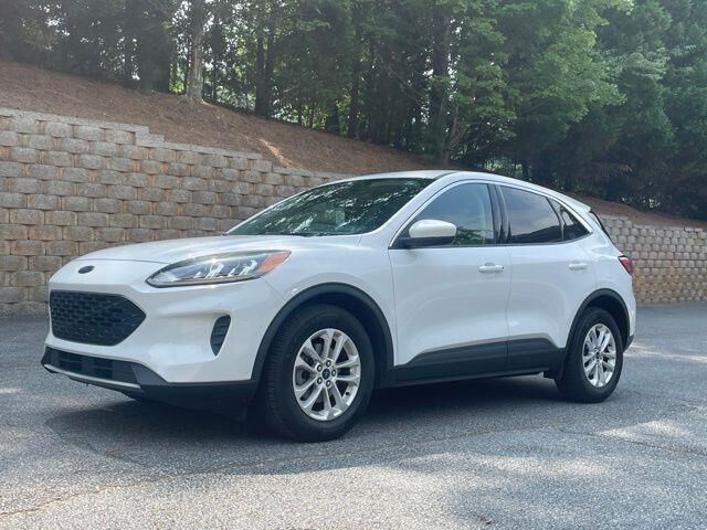 2020 Ford Escape SE — photo 1 of 7