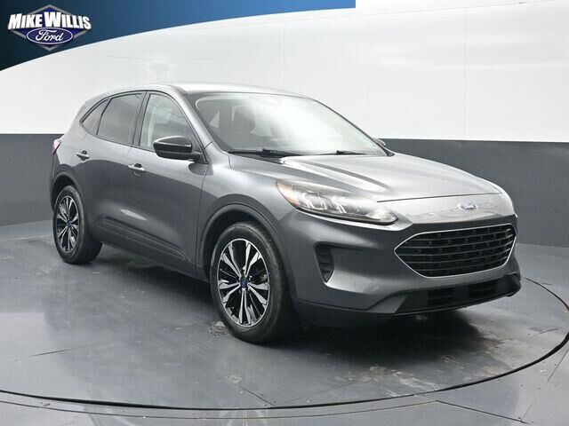 2022 Ford Escape SE — photo 1 of 13