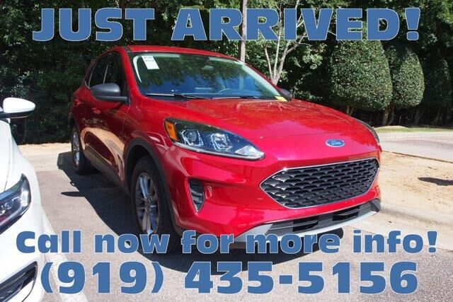 2022 Ford Escape SE — photo 1 of 31