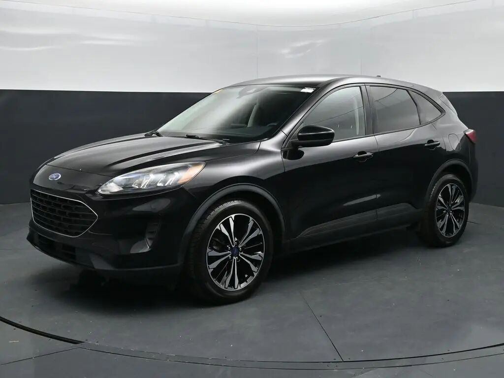 2022 Ford Escape SE — photo 1 of 18
