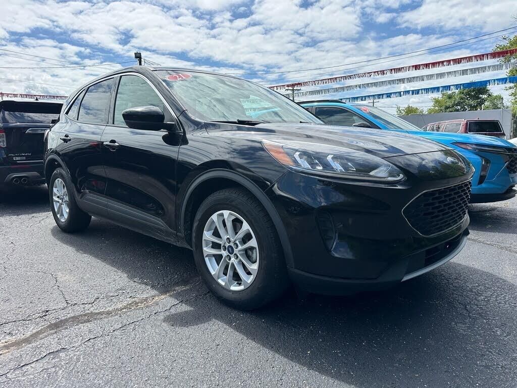 2021 Ford Escape SE — photo 1 of 1