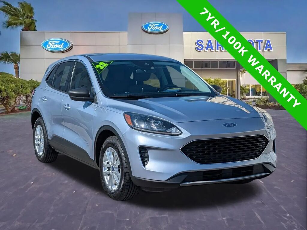 2022 Ford Escape SE — photo 1 of 4