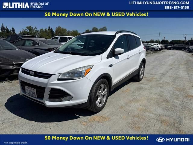 2015 Ford Escape SE — photo 1 of 13