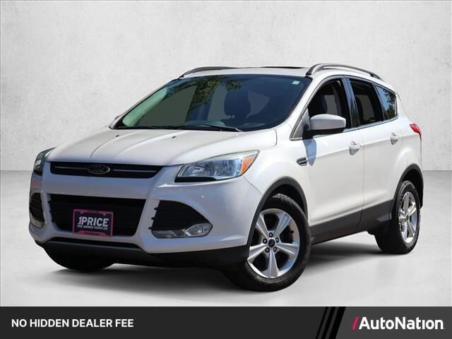 2015 Ford Escape SE — photo 1 of 14