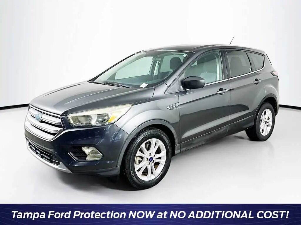 2017 Ford Escape SE — photo 1 of 16
