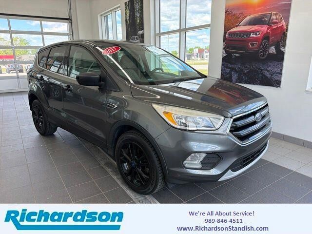 2017 Ford Escape SE — photo 1 of 13