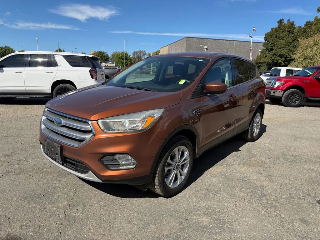 2017 Ford Escape SE — photo 1 of 12