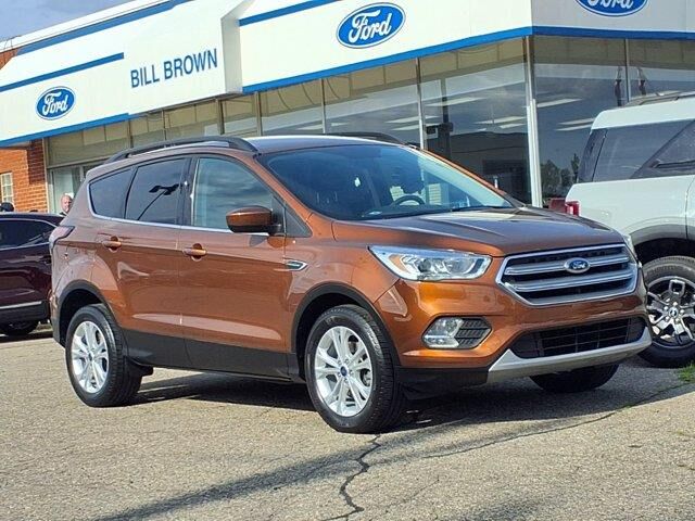 2017 Ford Escape SE — photo 1 of 13