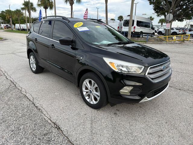2018 Ford Escape SE — photo 1 of 13