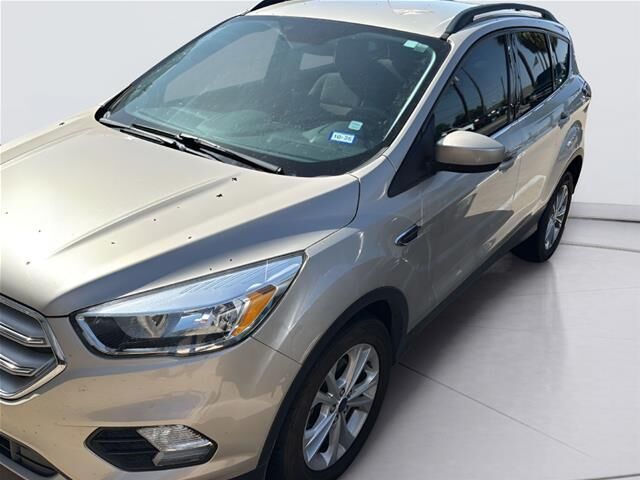 2018 Ford Escape SE — photo 1 of 3