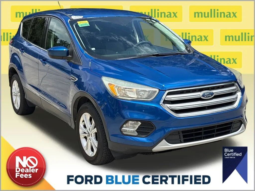 2017 Ford Escape SE — photo 1 of 18