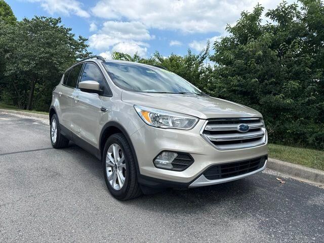 2018 Ford Escape SE — photo 1 of 26