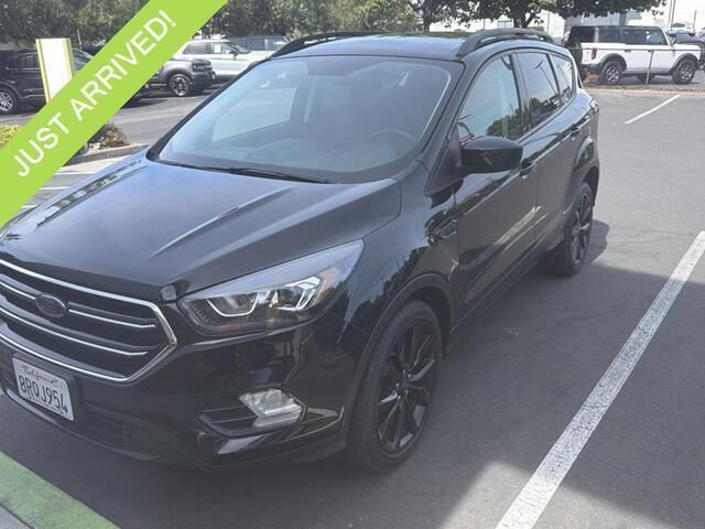 2019 Ford Escape SE — photo 1 of 28