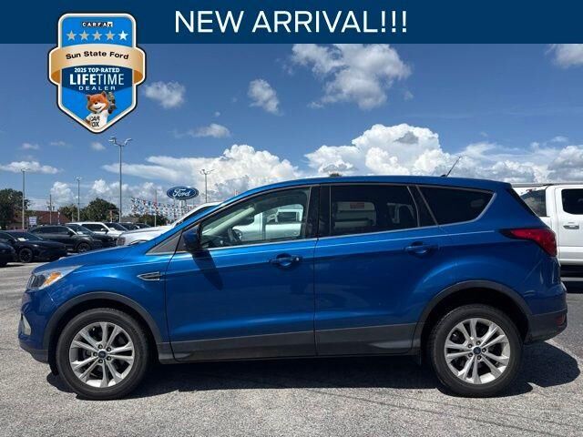 2019 Ford Escape SE — photo 1 of 11