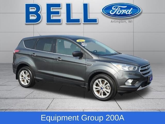 2017 Ford Escape SE — photo 1 of 5