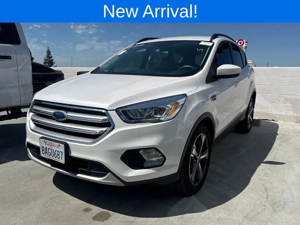 2017 Ford Escape SE — photo 1 of 12