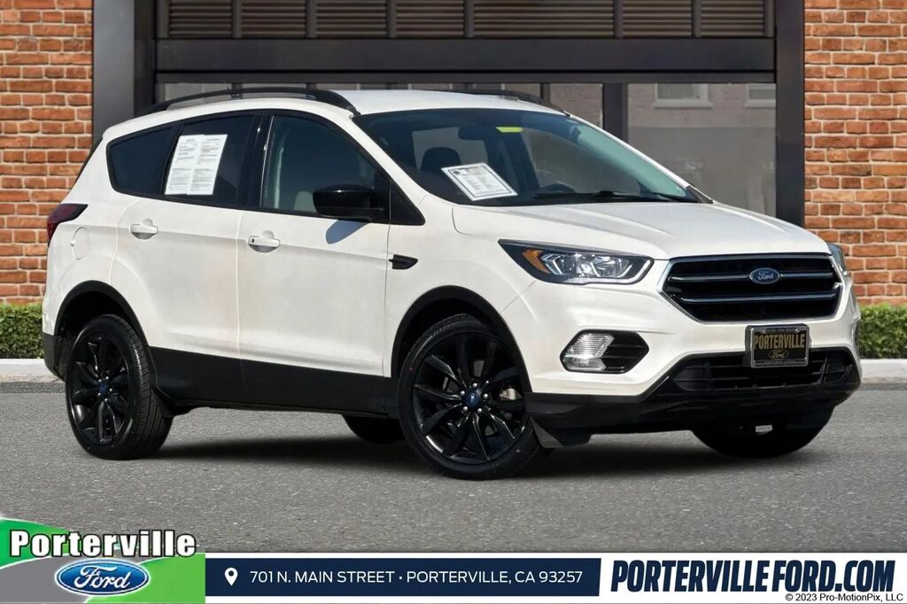 2019 Ford Escape SE — photo 1 of 11