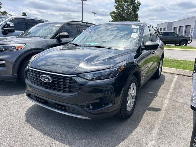 2023 Ford Escape Active — photo 1 of 26