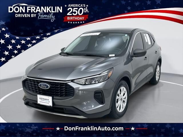 2023 Ford Escape Active — photo 1 of 13