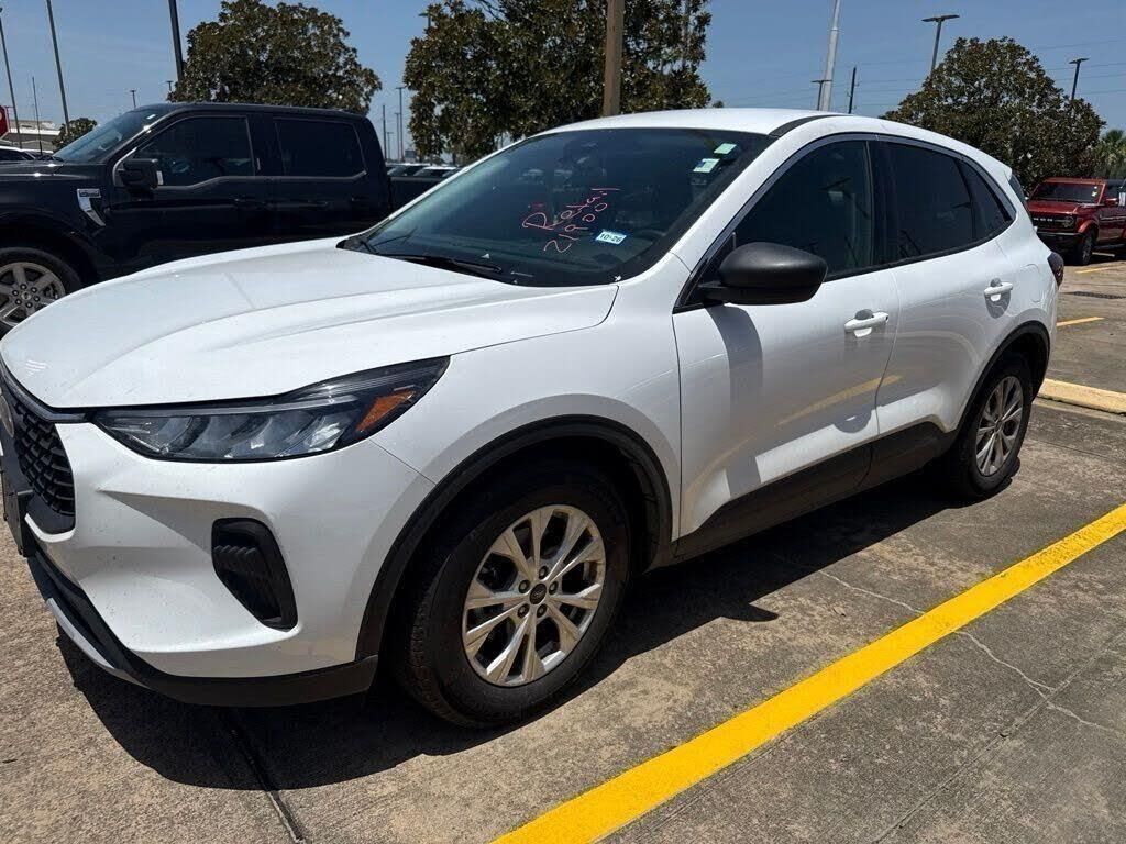 2023 Ford Escape Active — photo 1 of 1