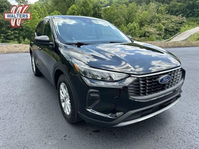 2024 Ford Escape Active — photo 1 of 26