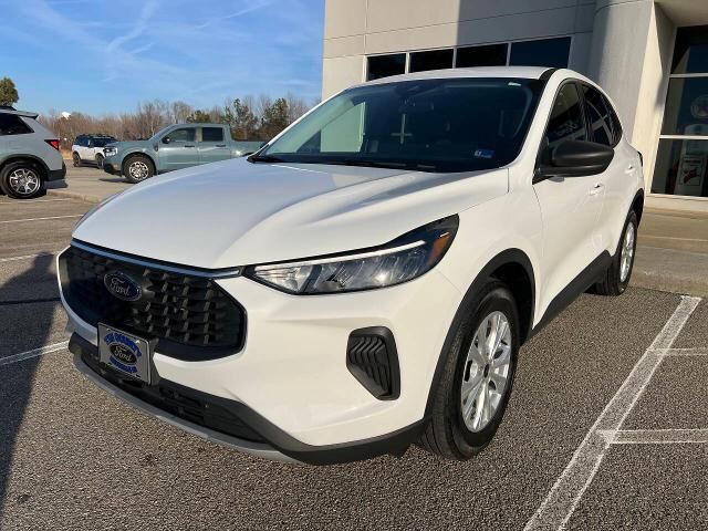 2024 Ford Escape Active — photo 1 of 26