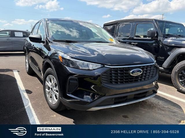 2024 Ford Escape Active — photo 1 of 26