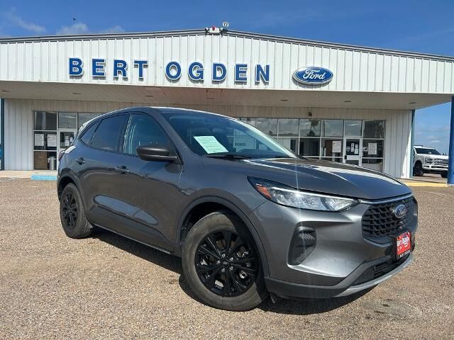 2025 Ford Escape Active — photo 1 of 13