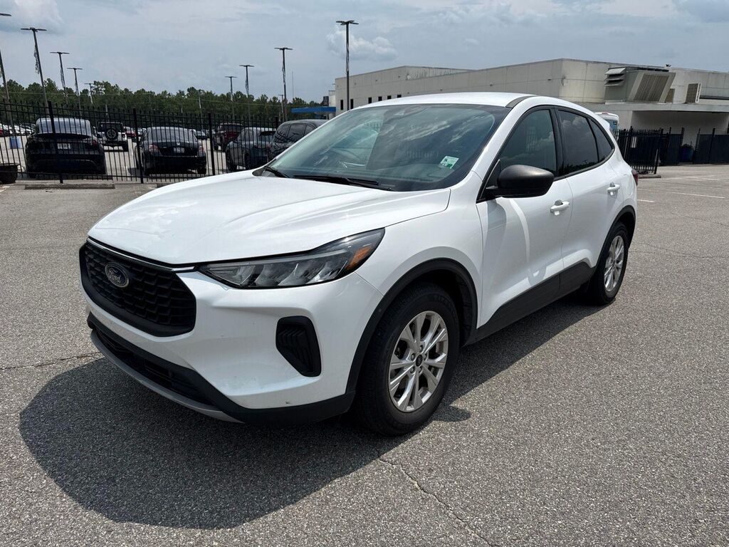 2025 Ford Escape Active — photo 1 of 26