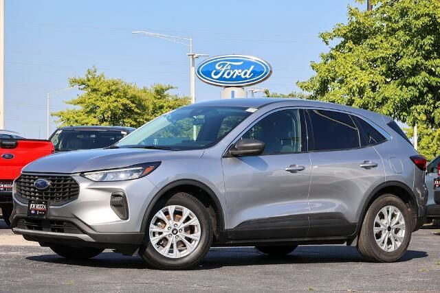 2023 Ford Escape Active — photo 1 of 13