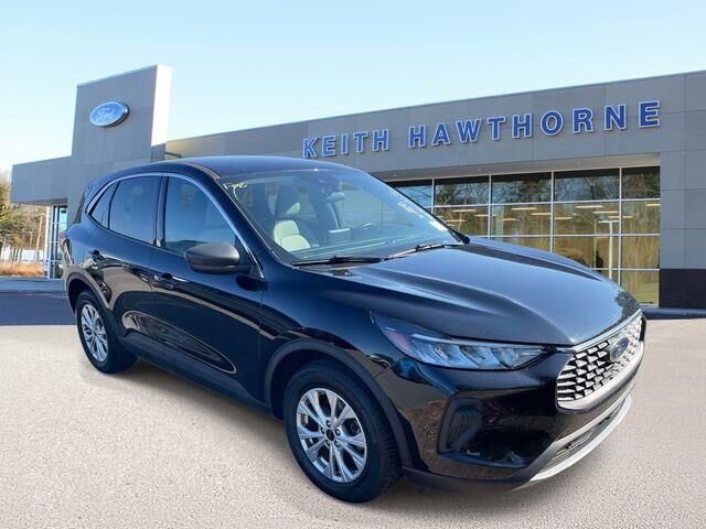 2024 Ford Escape Active — photo 1 of 46