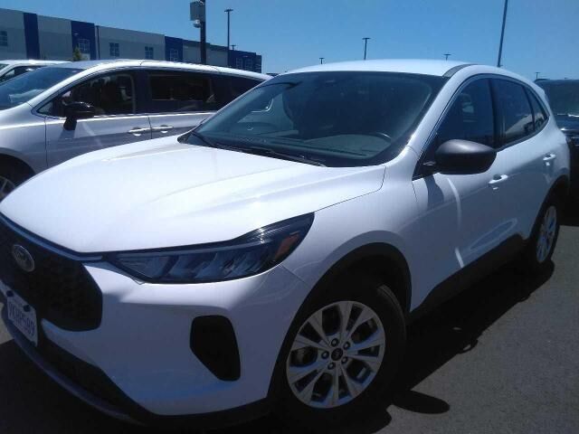 2024 Ford Escape Active — photo 1 of 67