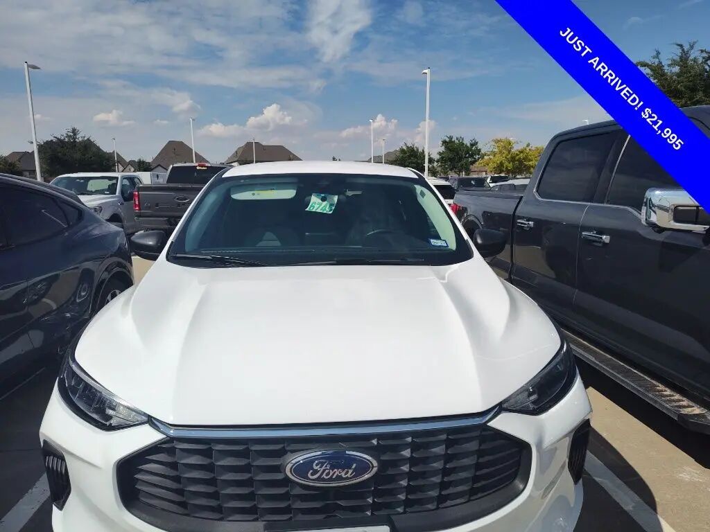 2023 Ford Escape Active — photo 1 of 6