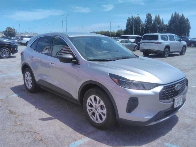 2024 Ford Escape Active — photo 1 of 24