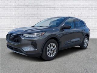 2023 Ford Escape Active — photo 1 of 39