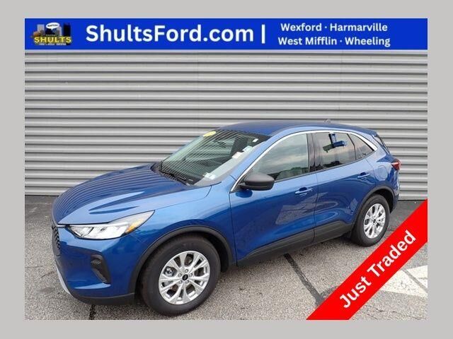 2023 Ford Escape Active — photo 1 of 13