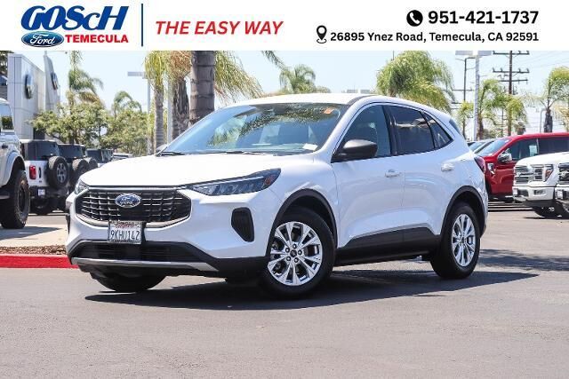 2023 Ford Escape Active — photo 1 of 26