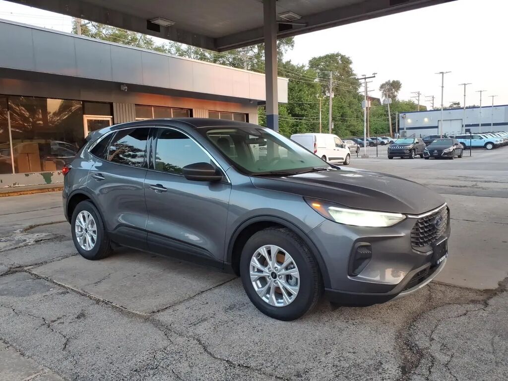 2024 Ford Escape Active — photo 1 of 13