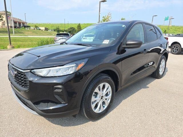 2025 Ford Escape Active — photo 1 of 13