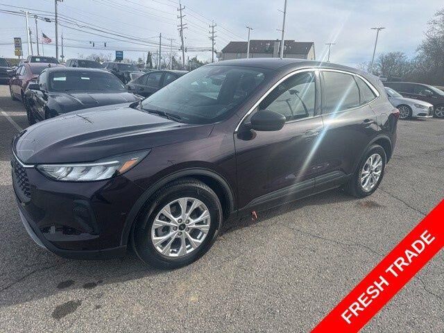 2023 Ford Escape Active — photo 1 of 26